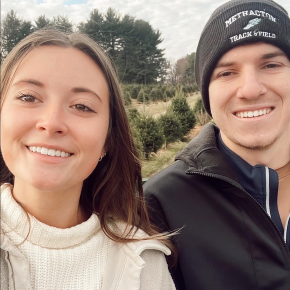 Meet your Posher, Meghan - Picture 2 of 9